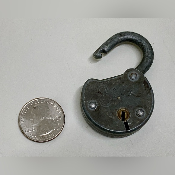 Early 20th Century Antique SAFE Funtional Vintage Metal Padlock w/ Key - Picture 12 of 16